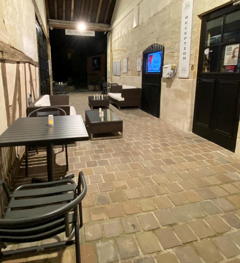 Logis - Hotel & Restaurant Saint Nicolas Chaumont-en-Vexin Exterior foto